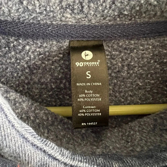 Stone washed 90 Degree by Reflex hoodie - Picture 4 of 5
